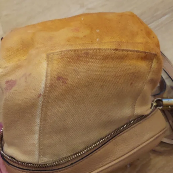 Gucci Tan Leather Crossbody Bag - Picture 12 of 16